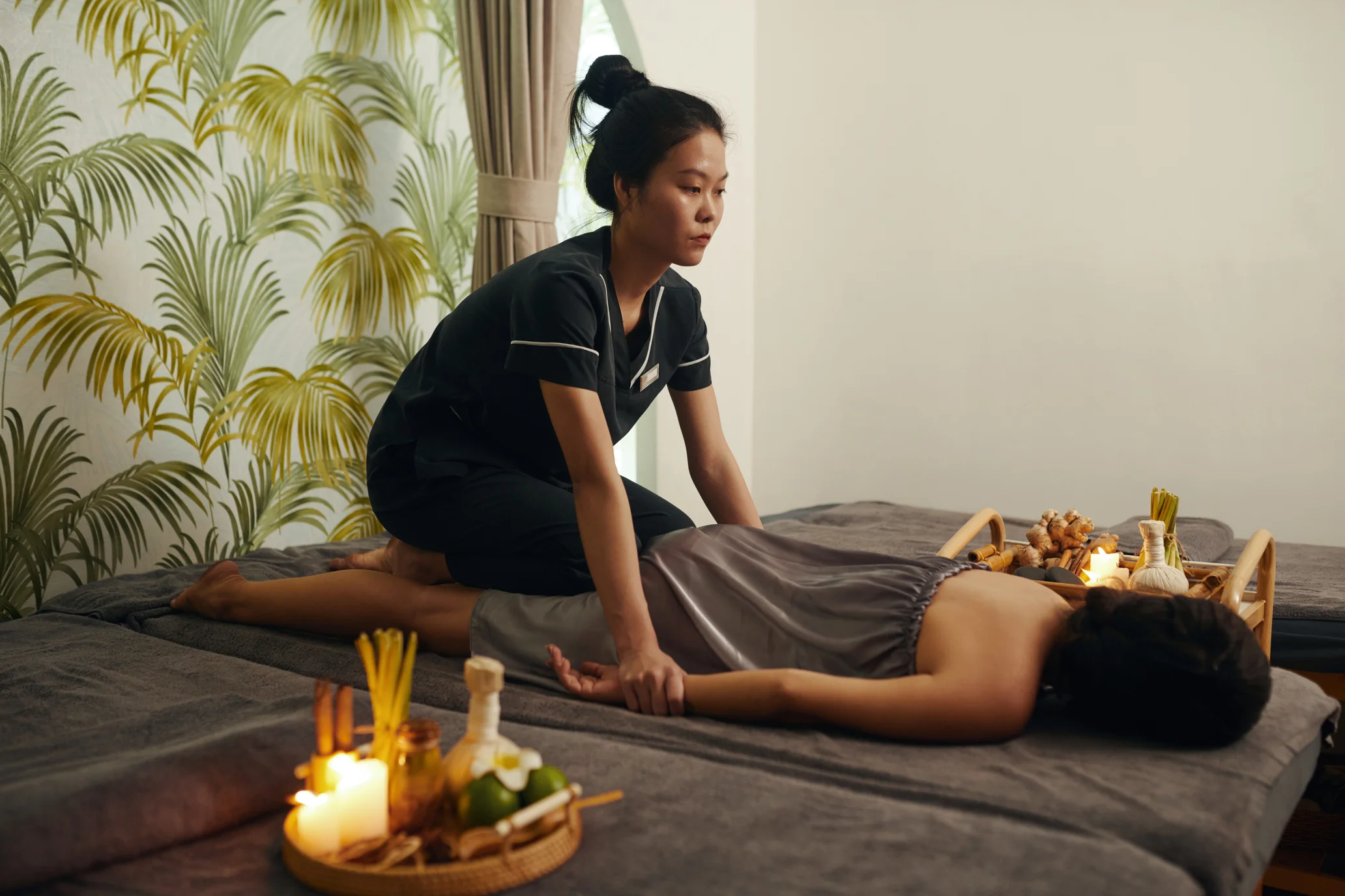 Thai Massage - Traditional/Oil